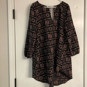 Adorable patterned satin mini dress.